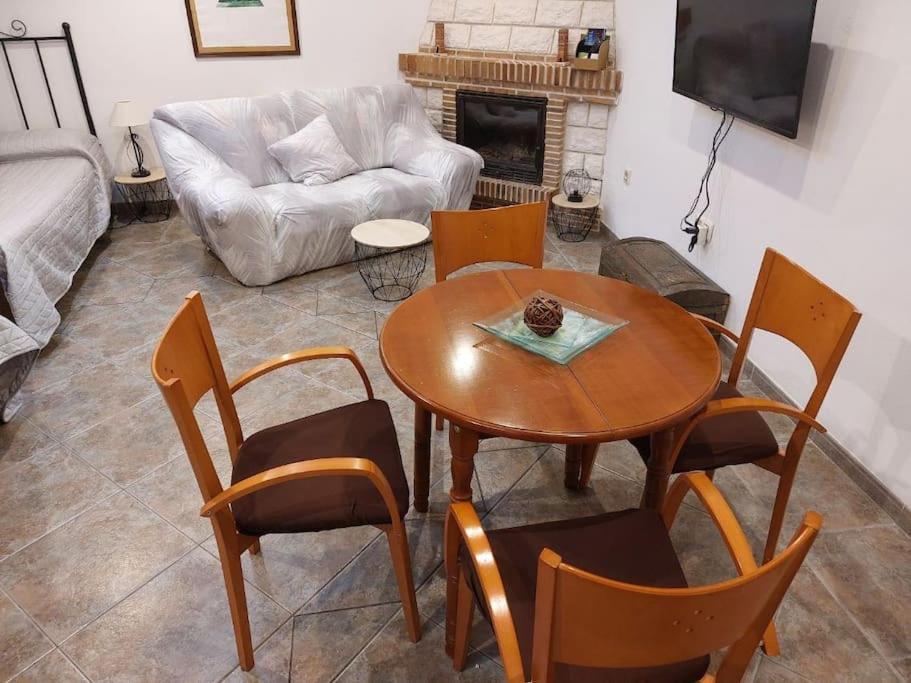 La Buhardilla. Aparcamiento Exterior Privado Apartment เตรูเอล ภายนอก รูปภาพ