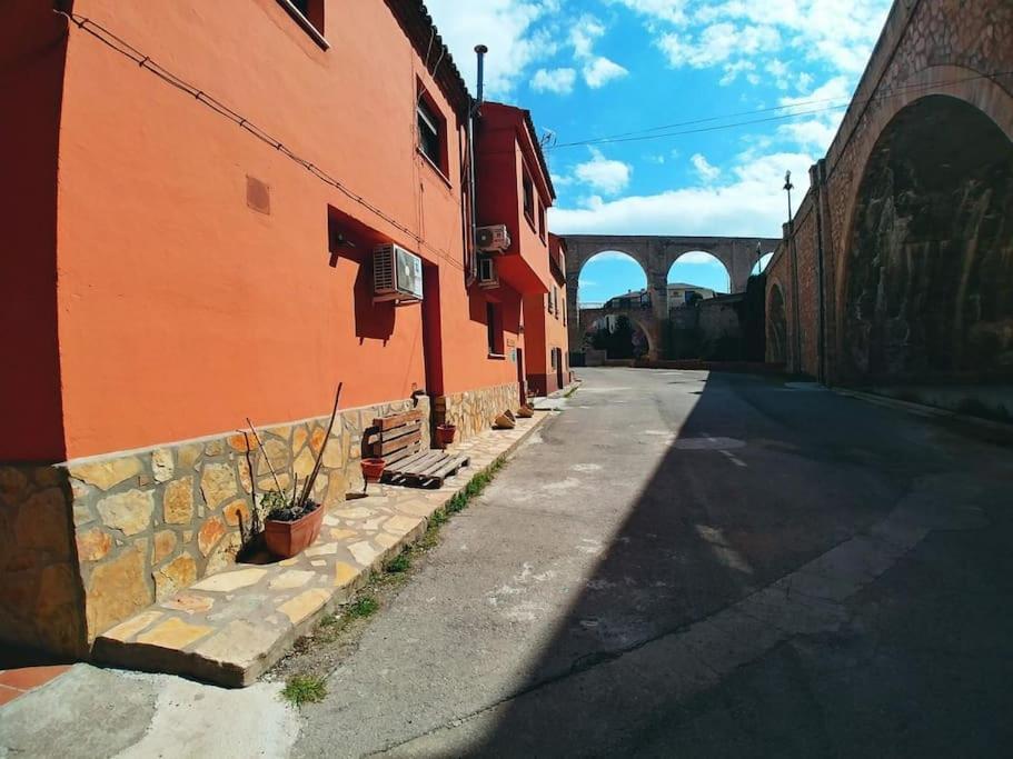 La Buhardilla. Aparcamiento Exterior Privado Apartment เตรูเอล ภายนอก รูปภาพ