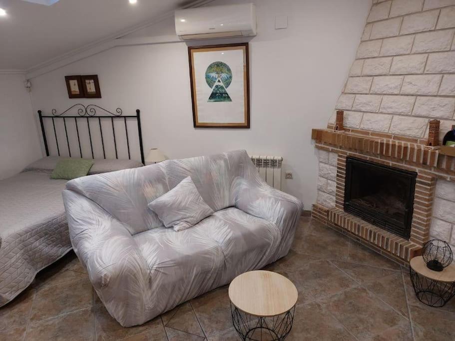 La Buhardilla. Aparcamiento Exterior Privado Apartment เตรูเอล ภายนอก รูปภาพ