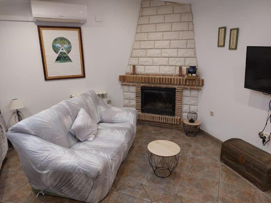 La Buhardilla. Aparcamiento Exterior Privado Apartment เตรูเอล ภายนอก รูปภาพ