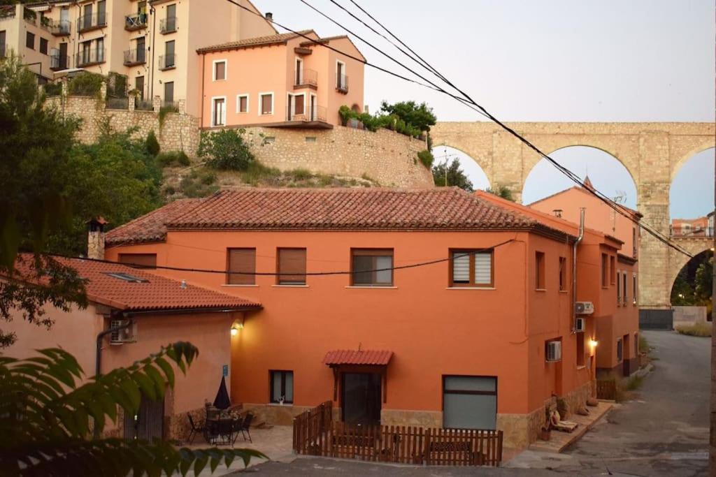 La Buhardilla. Aparcamiento Exterior Privado Apartment เตรูเอล ภายนอก รูปภาพ