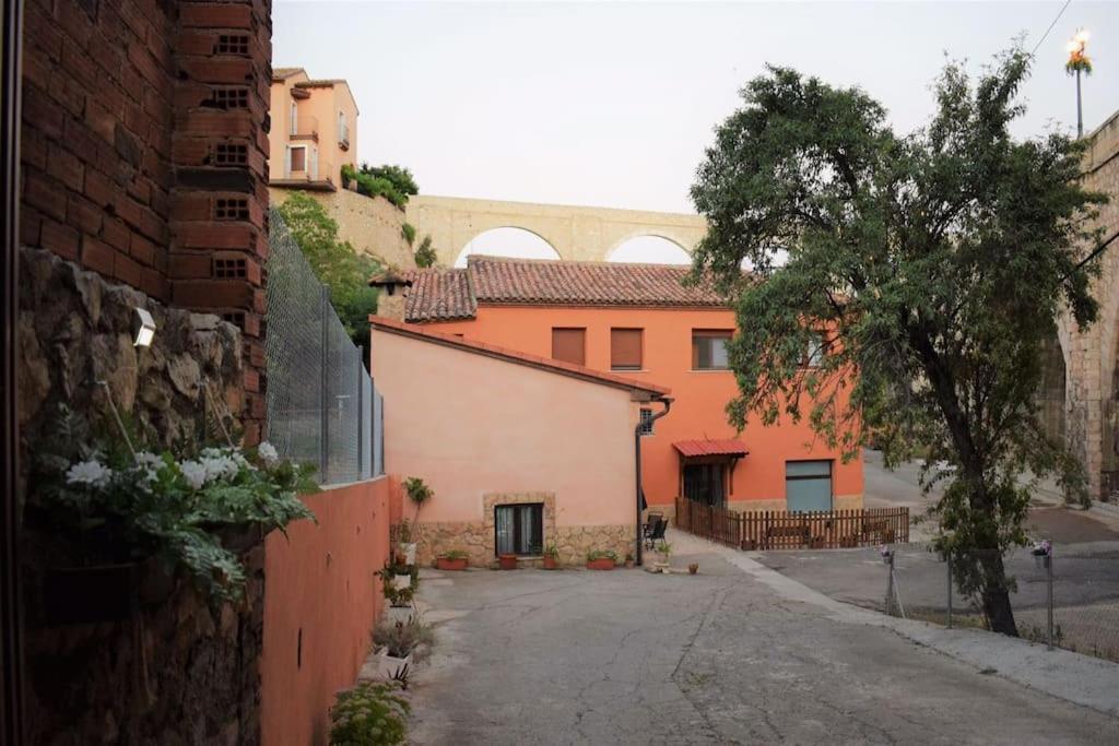 La Buhardilla. Aparcamiento Exterior Privado Apartment เตรูเอล ภายนอก รูปภาพ