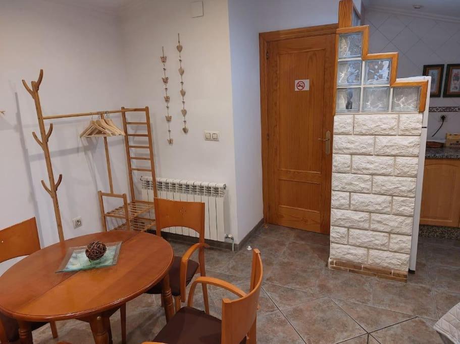 La Buhardilla. Aparcamiento Exterior Privado Apartment เตรูเอล ภายนอก รูปภาพ